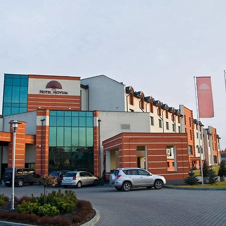 Hotel Novum & Spa 니푸미체 외부 사진