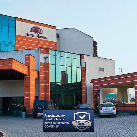 Hotel Novum & Spa 니푸미체 외부 사진
