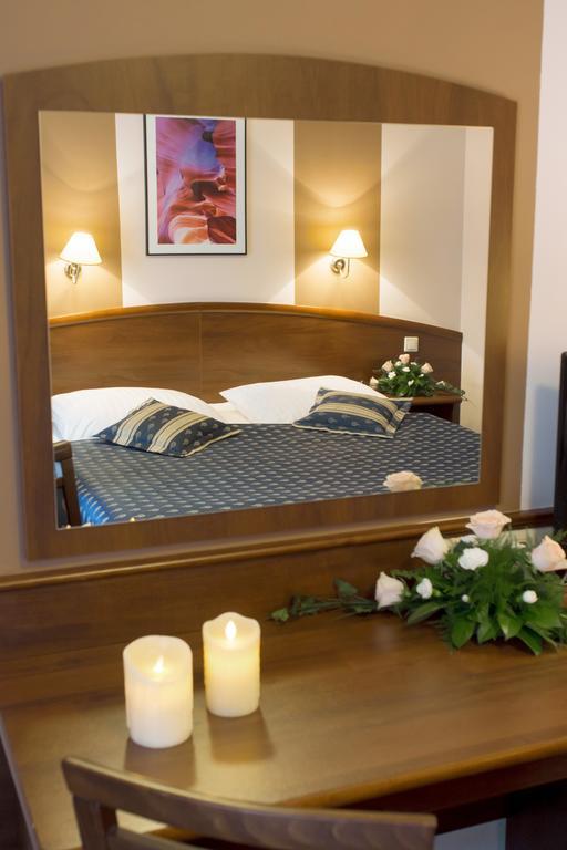 Hotel Novum & Spa 니푸미체 외부 사진