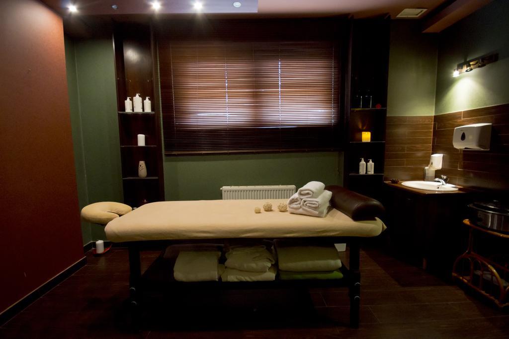 Hotel Novum & Spa 니푸미체 외부 사진
