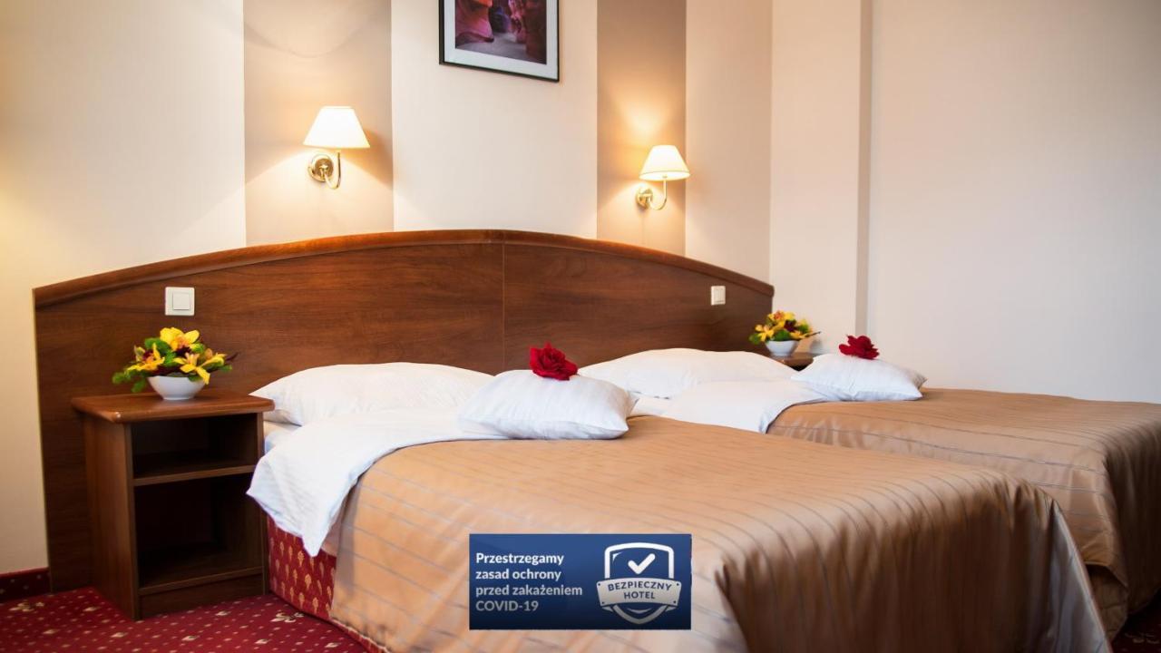 Hotel Novum & Spa 니푸미체 외부 사진